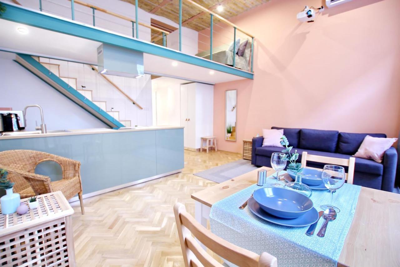 Awesome Downtown W Balcony & Free Private Parking Appartamento *