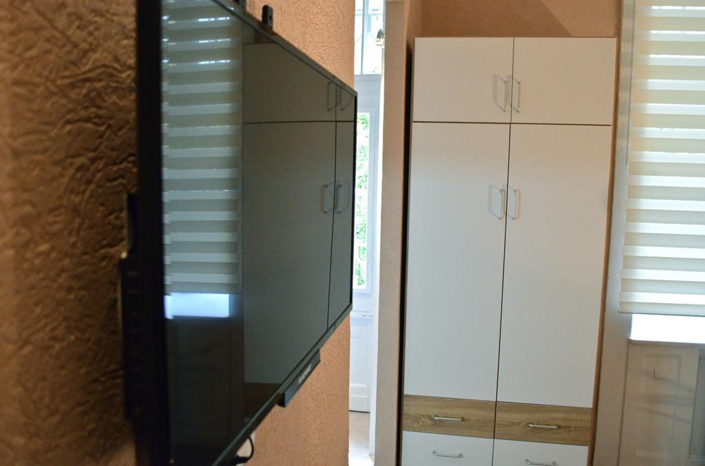 Luxe For Less Apartmán