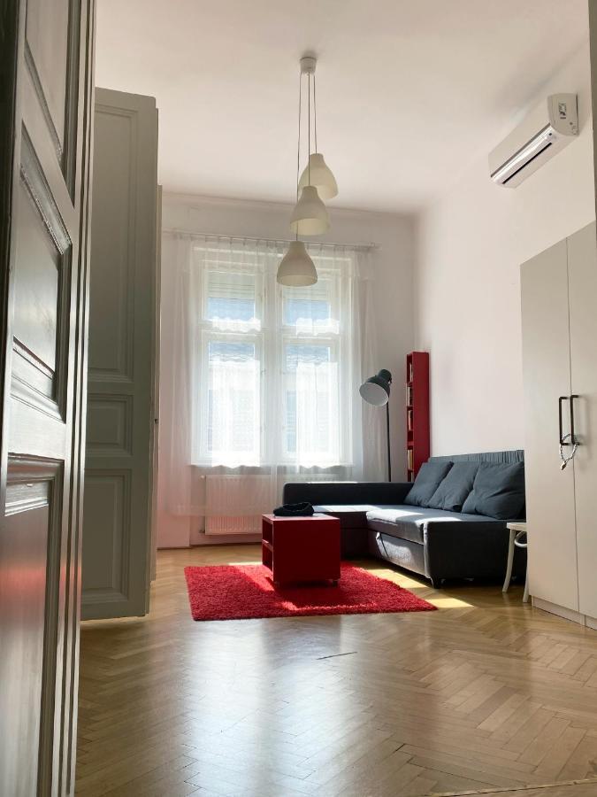 Awesome In The Apartamento Budapest