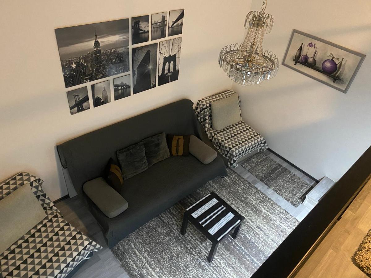 Real Apartment *