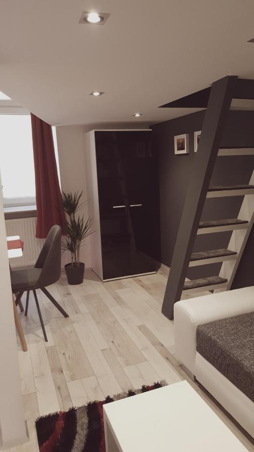 Appartement Home, Far Away From 2 Budapest