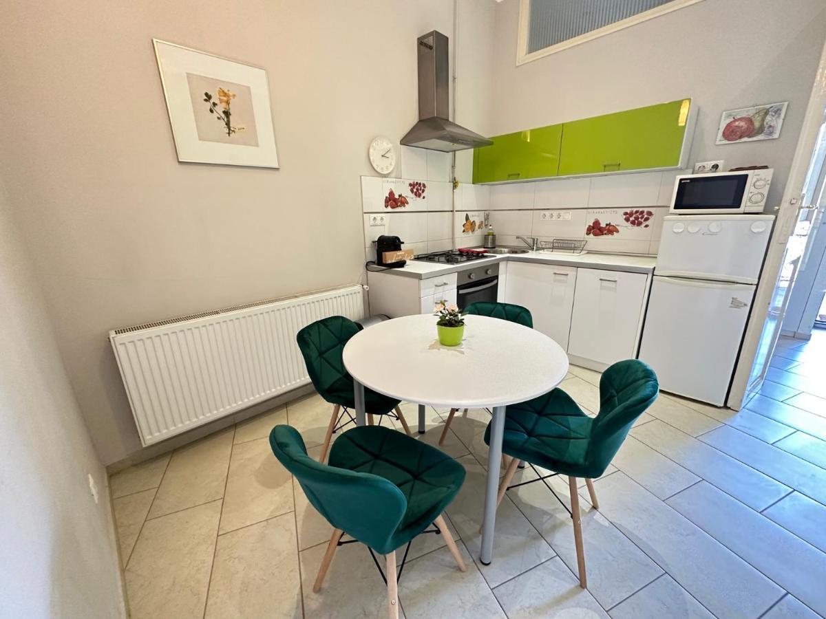 Orangehomes One Bedroom Cozy Budapest