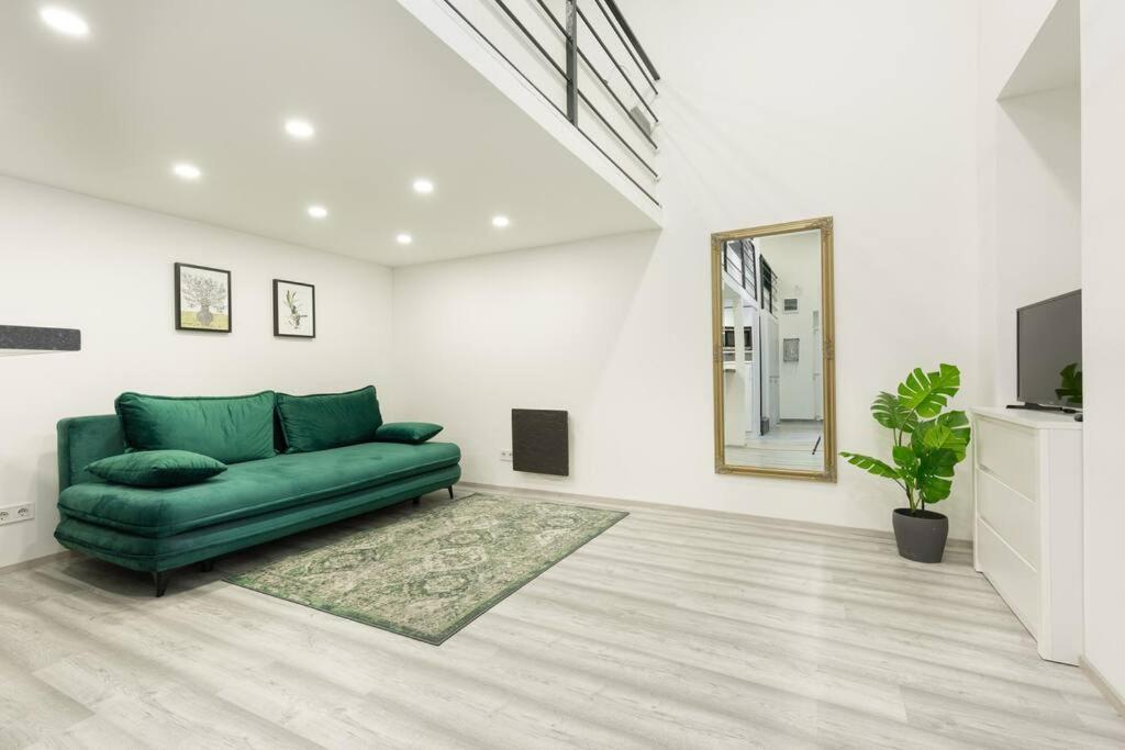 E39 Eotvos Apartamento *