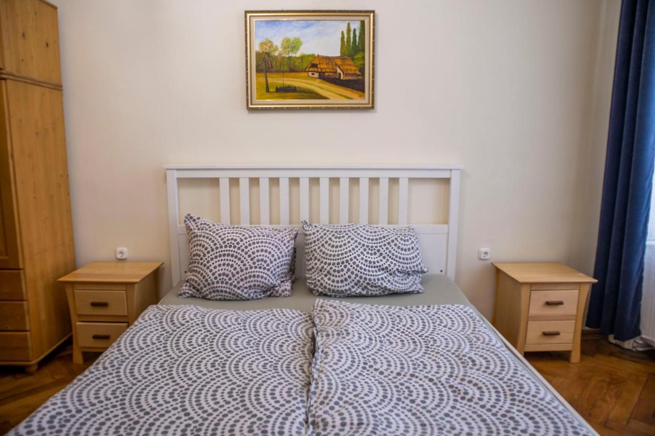 Linden Apartment *