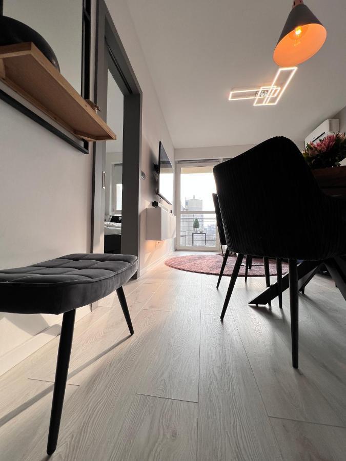 Suiteangel - Luxury Design With Free Garage Apartman *