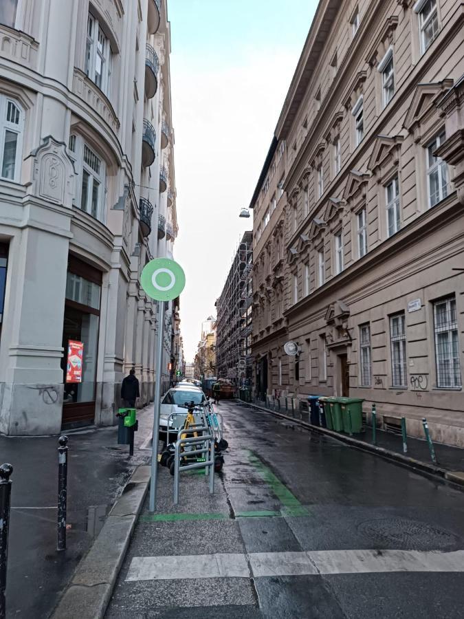 Yes, Yes! Lovely Good Amenities Center Budapest