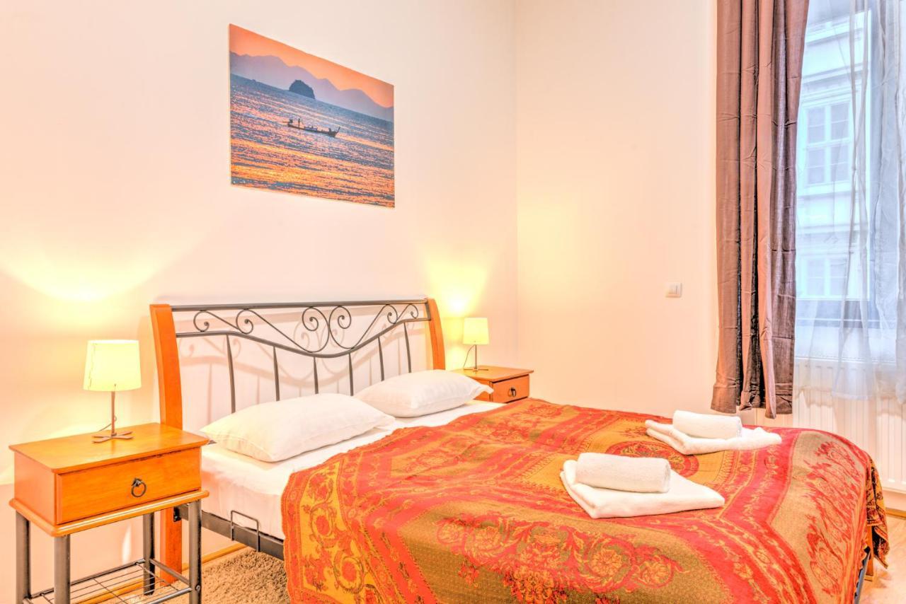 Central Apartments Apartman