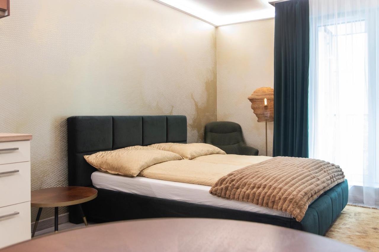 Grand Apartment