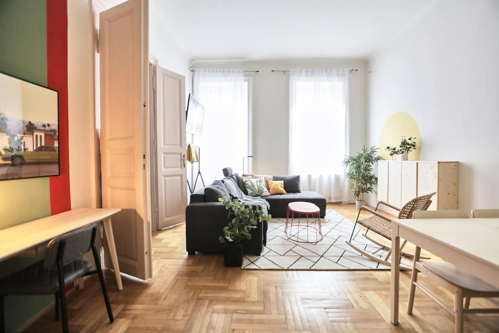 Unwind In Style W Sauna Dsgn 2br * Budapeszt