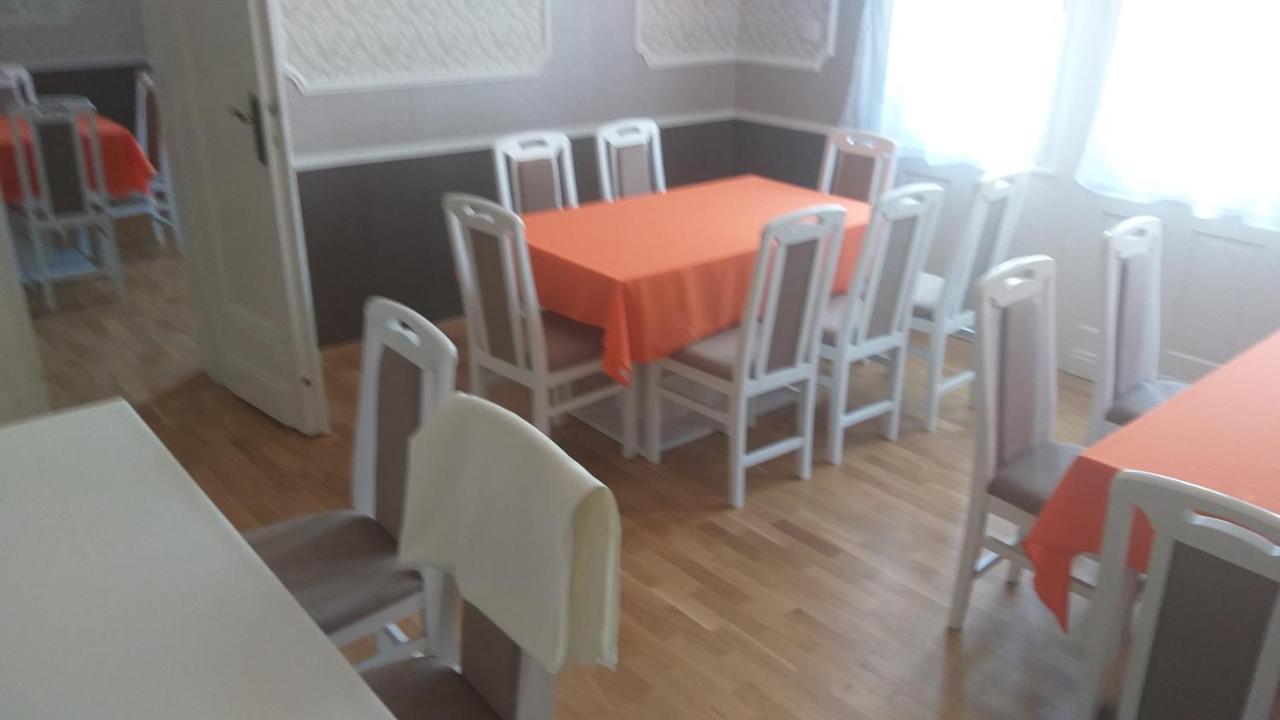 Karpatia Vendeghaz 1201 *