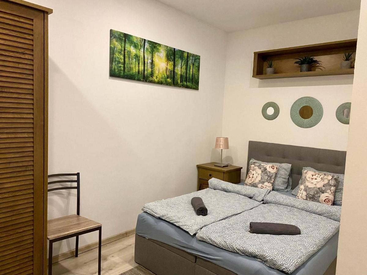 New In The Center Apartment