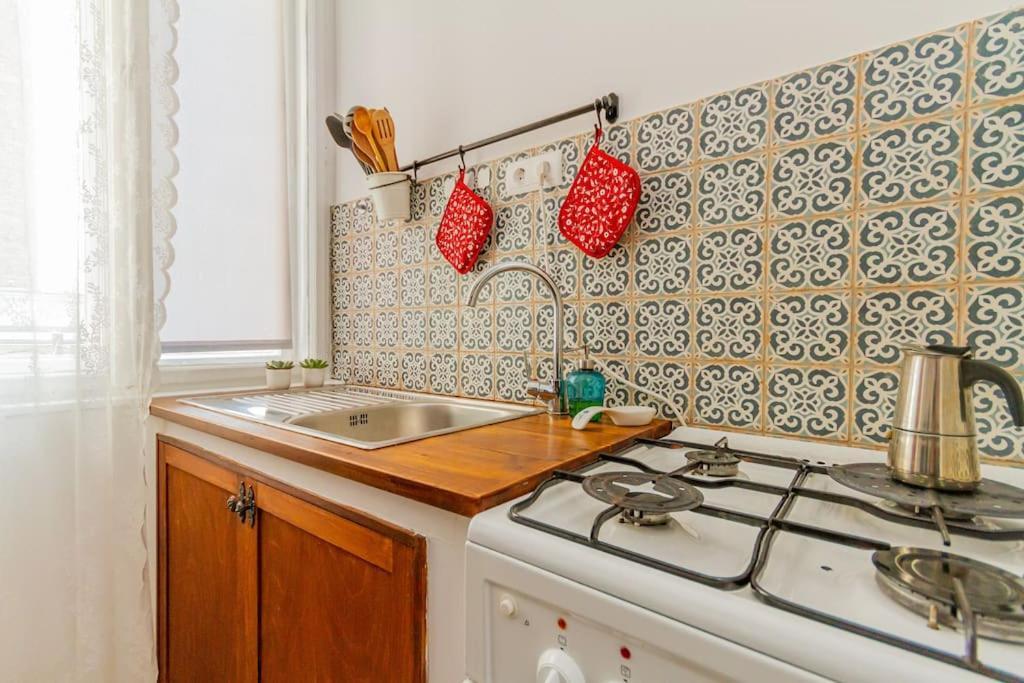 Perl Apartment- Air Conditioned, Cozy Near Varosliget Appartement *