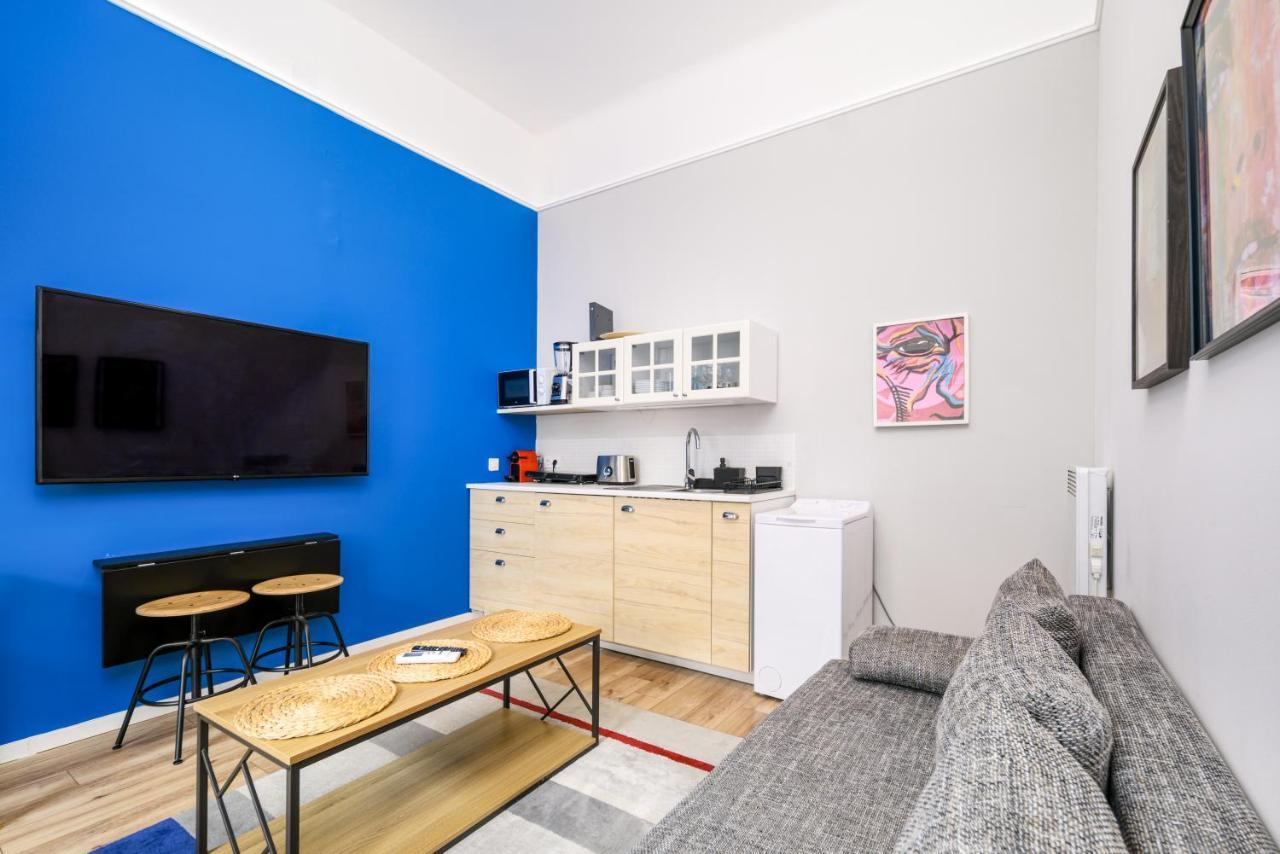 Stylish Blue In The Heart Of * Budapest