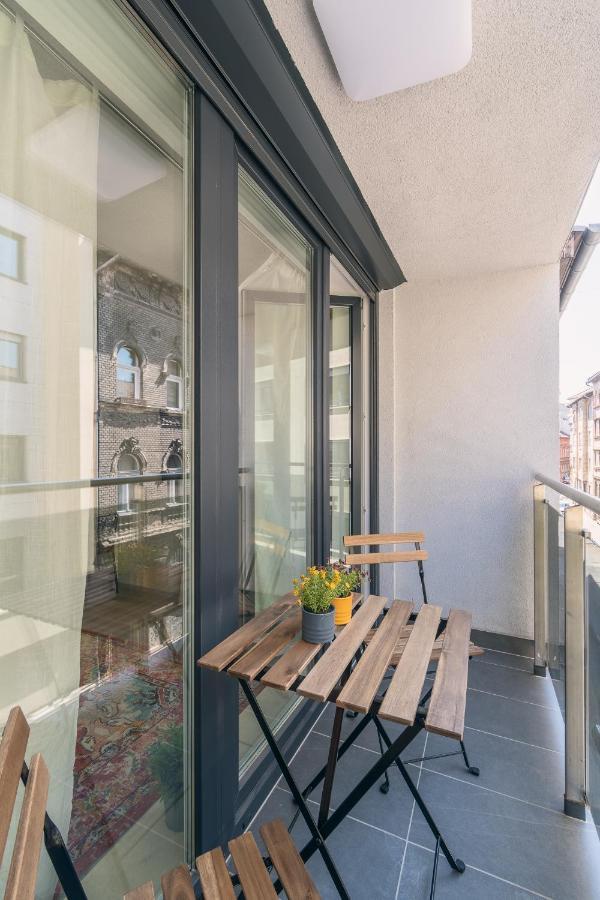 Corvin With Balcony And Ac Lejlighed