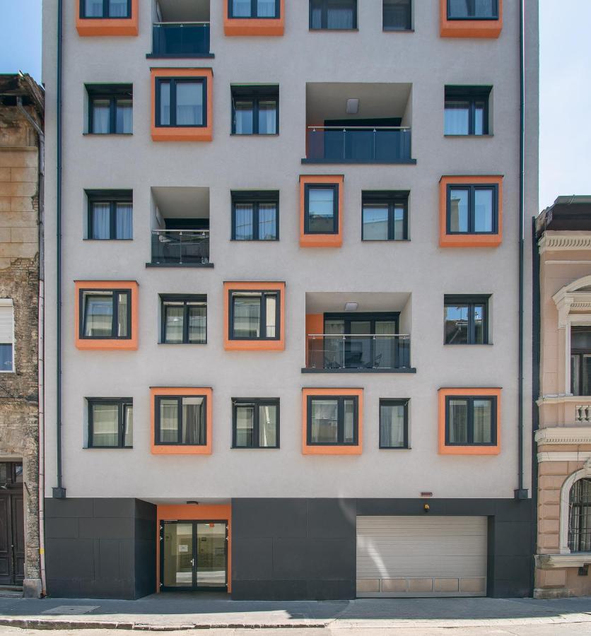 Corvin With Balcony And Ac