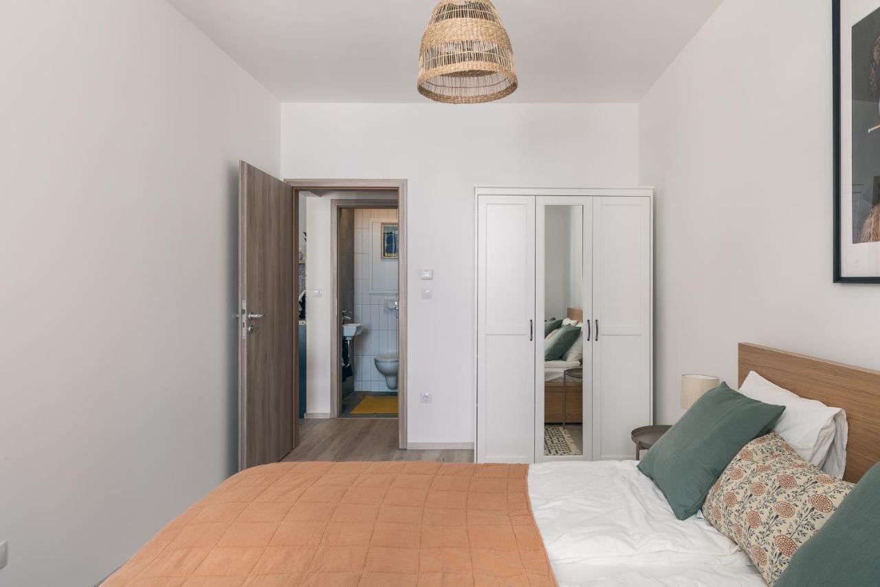 Corvin With Balcony And Ac Lejlighed Budapest
