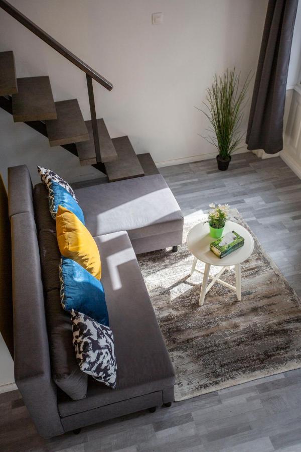 Deluxe Akacfa In The Heart Of Appartement