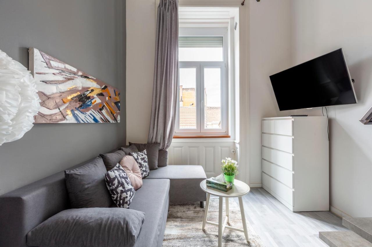Deluxe Akacfa In The Heart Of Boedapest