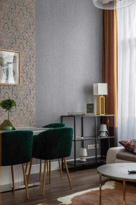 Chic, Captivating Space * Budapest