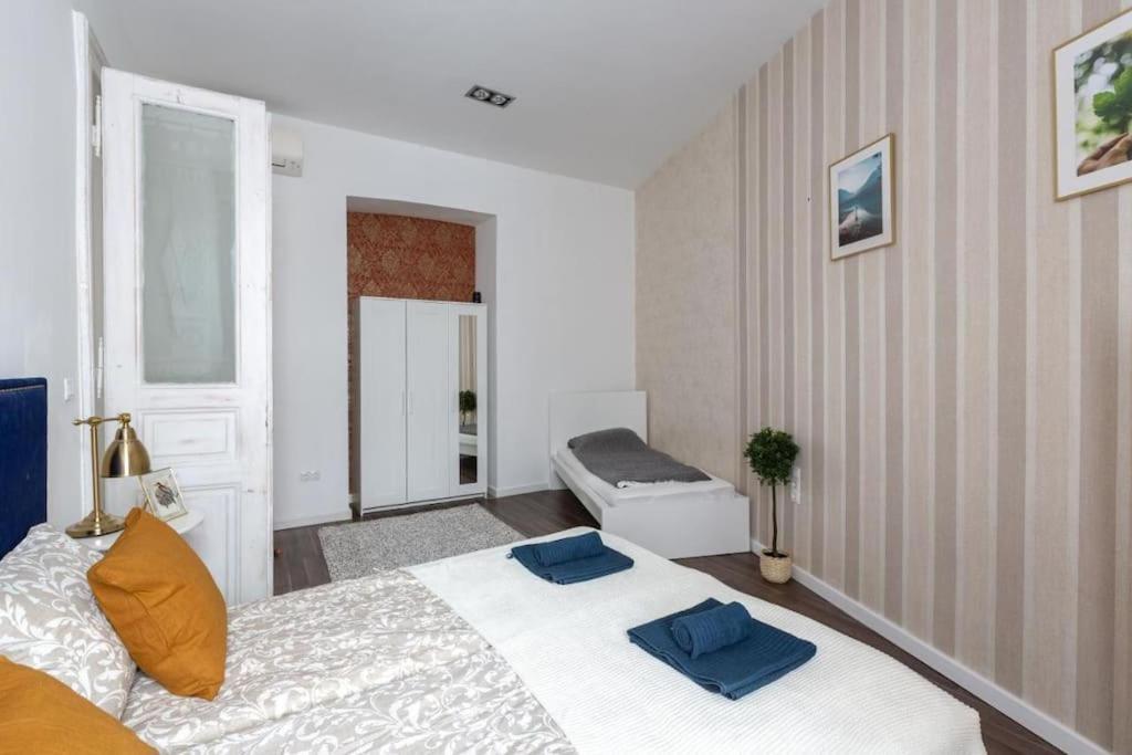 Apartment Chic, Captivating Space Budapest