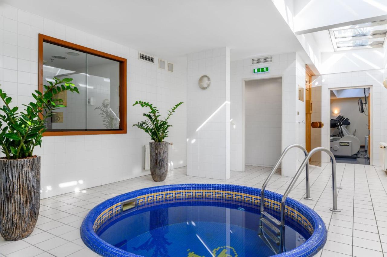 Millennium Court, - Marriott Executive Szálloda 4*