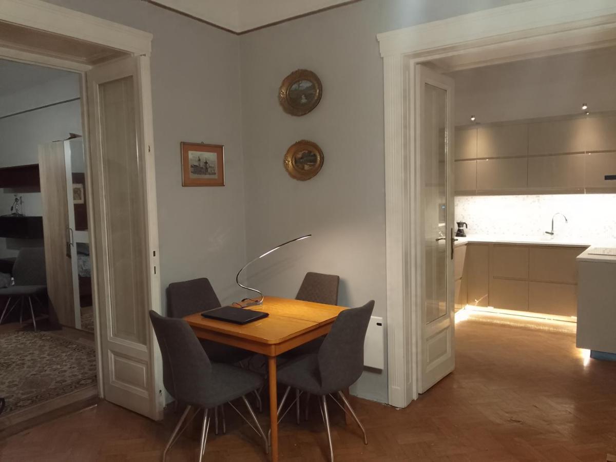Parkside Large Modern Garden View Appartement Budapest