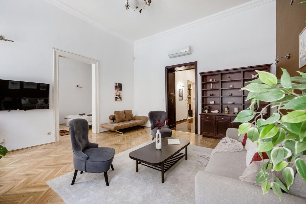 Apartamento Luxe, Historic Near Downtown Landmarks 19th Century *