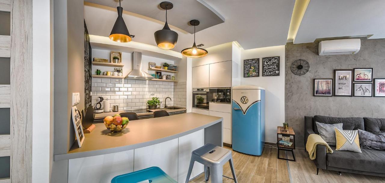 Corvin Interior Design Apartment+free Garage *