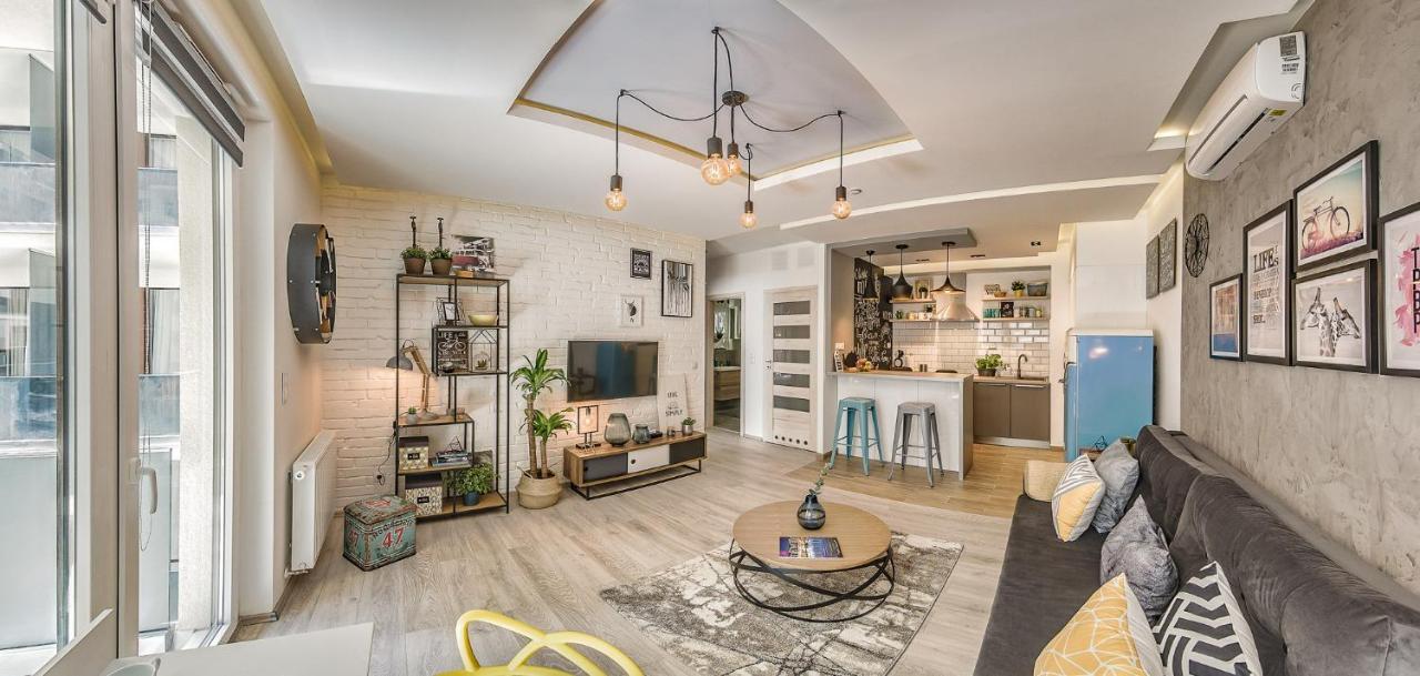 Corvin Interior Design Apartment+free Garage Appartamento