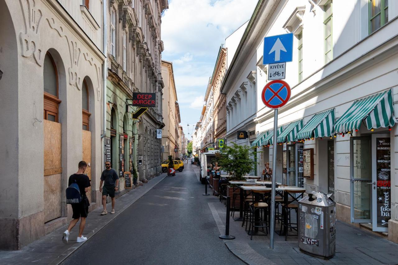 Spacious & Stylish In Downtown * Budapest