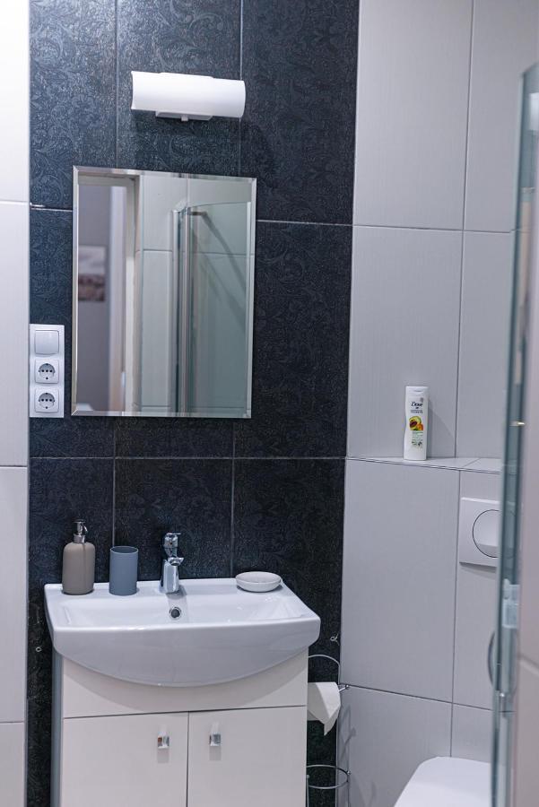 Joy On Kiraly Street Apartment Budapest
