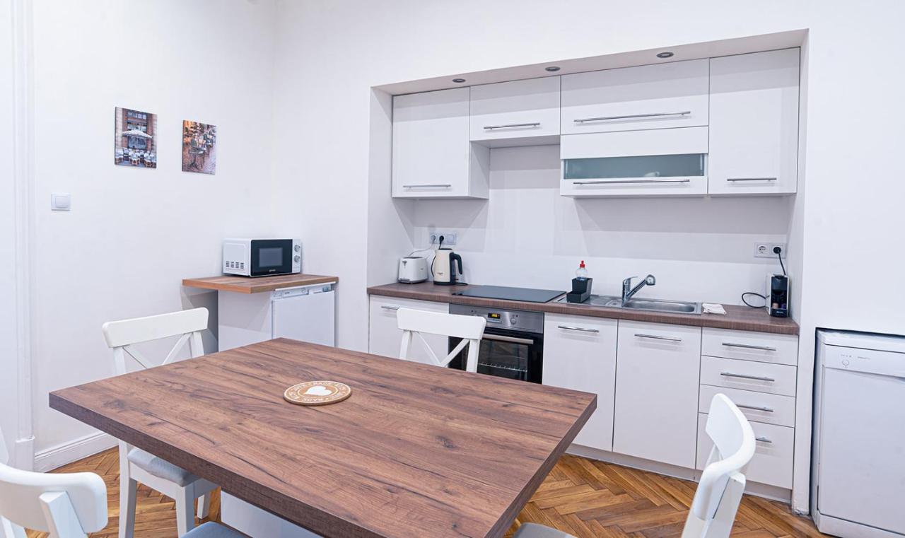 Joy On Kiraly Street Apartment *