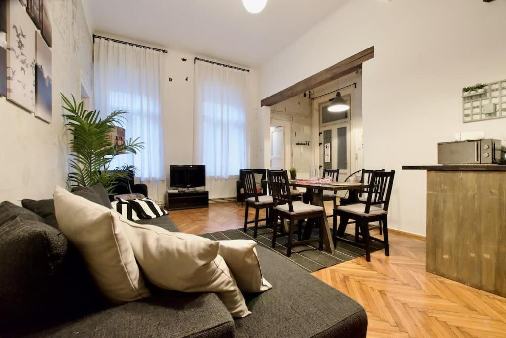 Apartamento Budget By Hi5 - Mozsar *