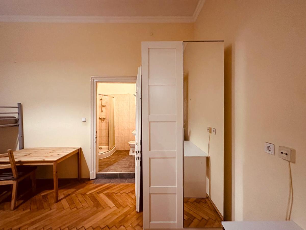 Hotel apartamentowy Kalvin Ter *