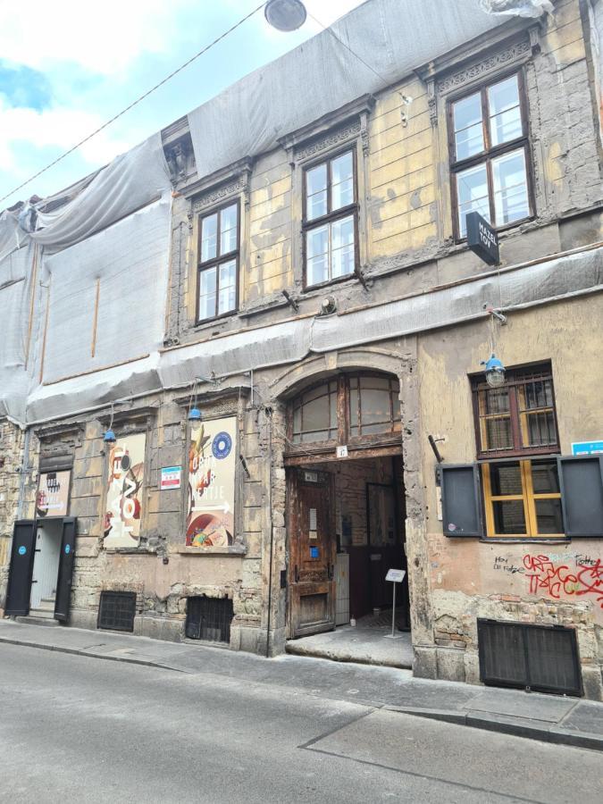 Feeling In The Heart Of Apartamento Budapest