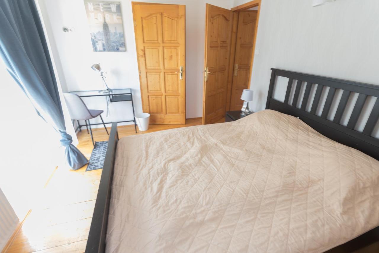 Hi-bp Garden City Batsanyi 3 Rooms, Upstairs Near The City Train With Free Parking Budapest