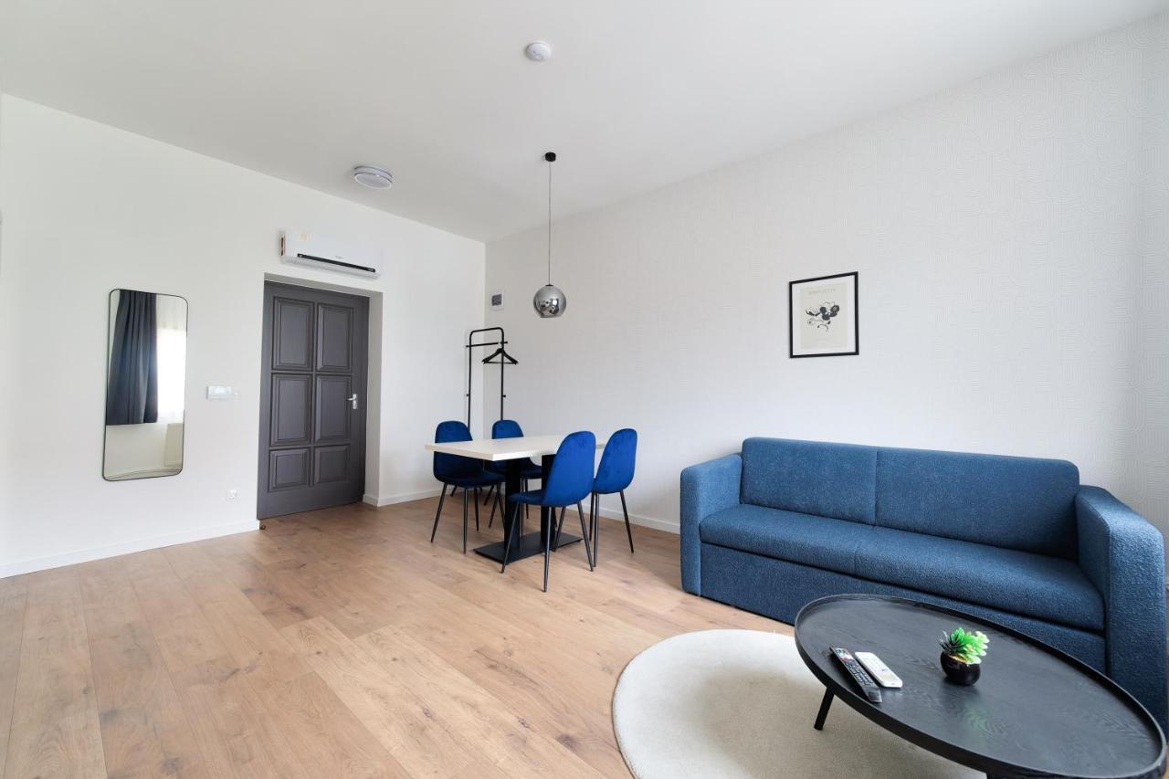 Hotel apartamentowy Oliver *