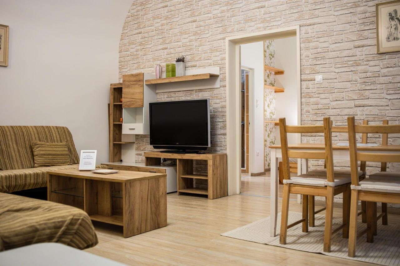 Venus - Oktogon I Appartement