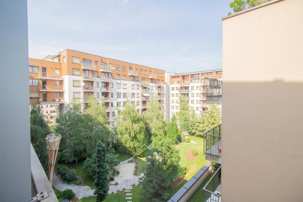 Corvin Modern Studio With Ac, Parking Apartment Budapest