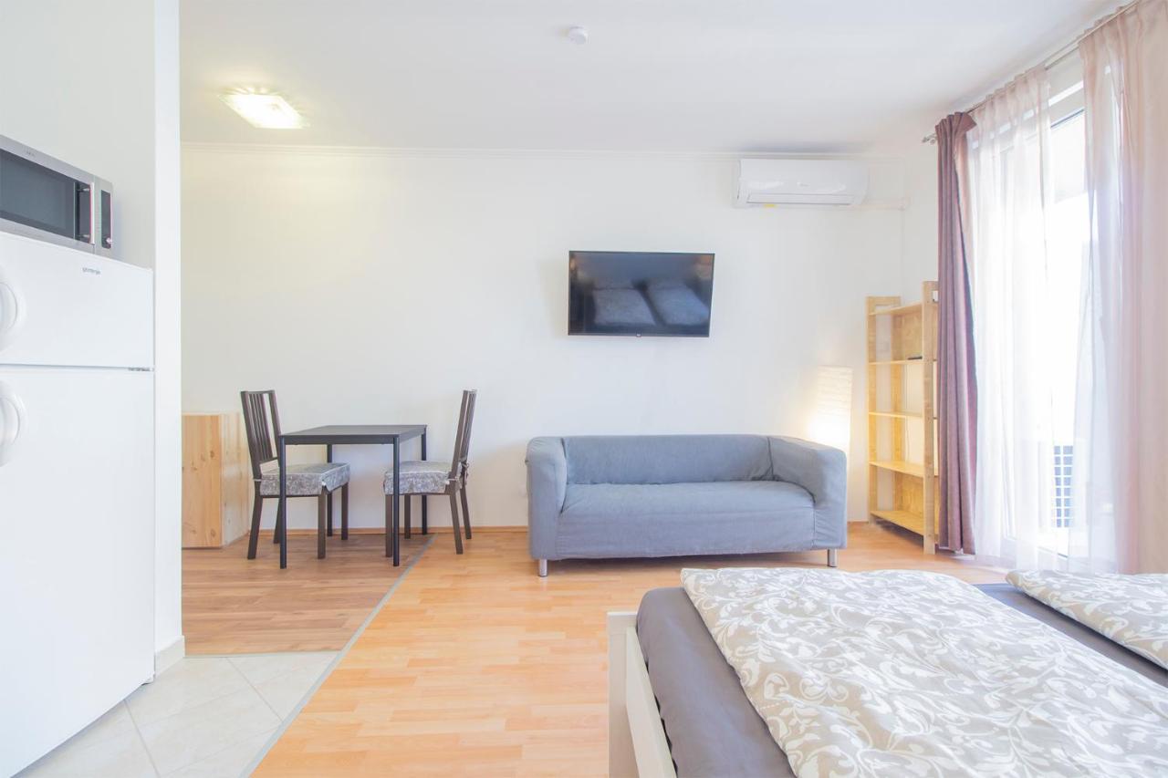 Corvin Modern Studio With Ac, Parking *