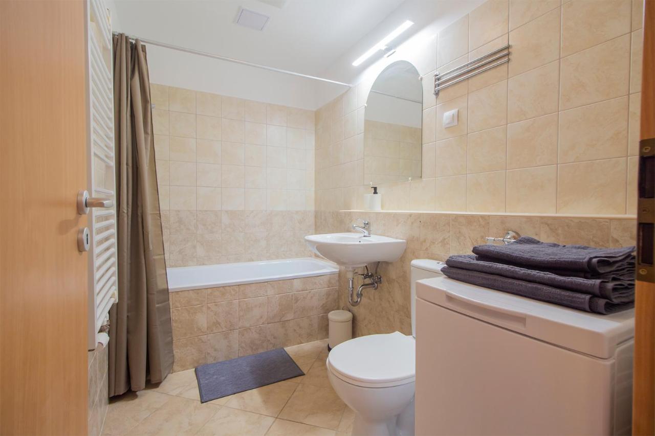 Apartment Corvin Modern Studio With Ac, Parking Budapest