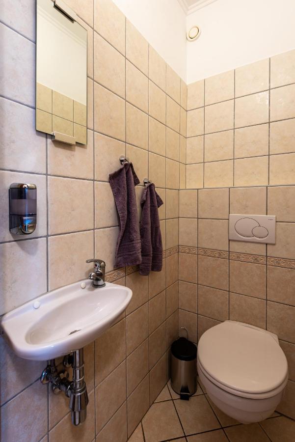 Pesti Apartment&free Parking Apartman