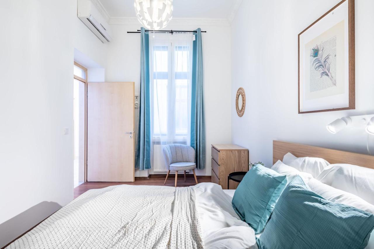 Super - Very Lively Area - In Gozsdu Apartamento