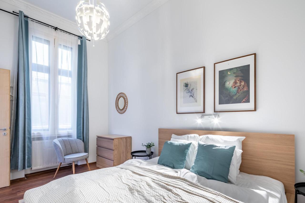 Super - Very Lively Area - In Gozsdu Apartamento Budapest