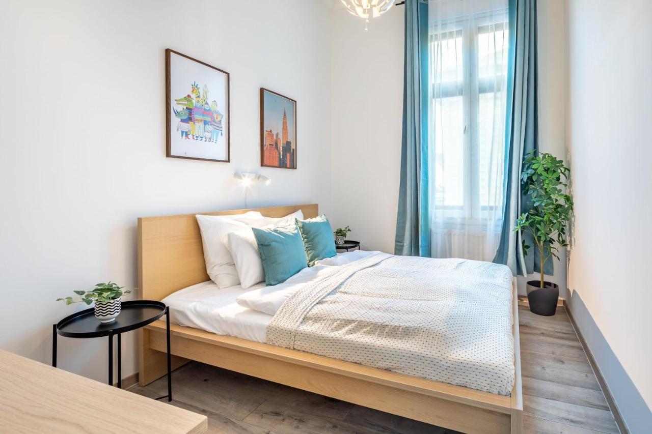 Super - Very Lively Area - In Gozsdu Apartamento Budapest