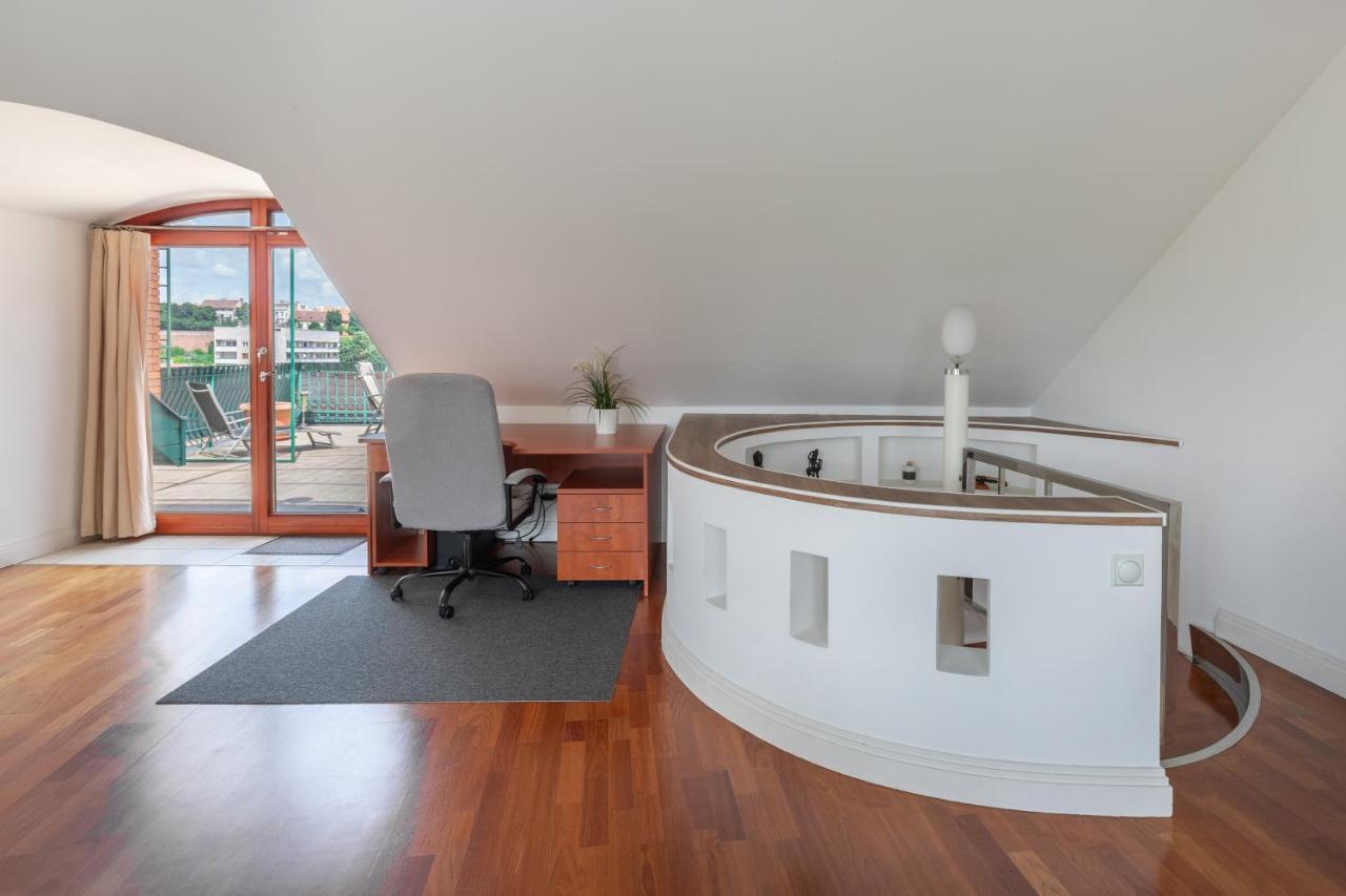 Apartmán Penthouse With Free Parking And Free Bikes, Wellness 8 Min Walk Budapešť