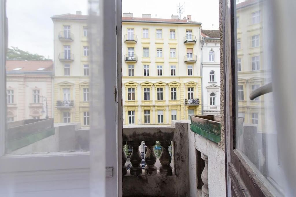 Apartment Cityscape Budget Museum Budapest