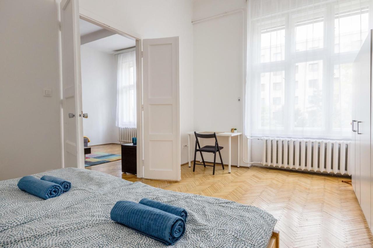 Spacious And Bright Family In The Inner City Apartment Budapest
