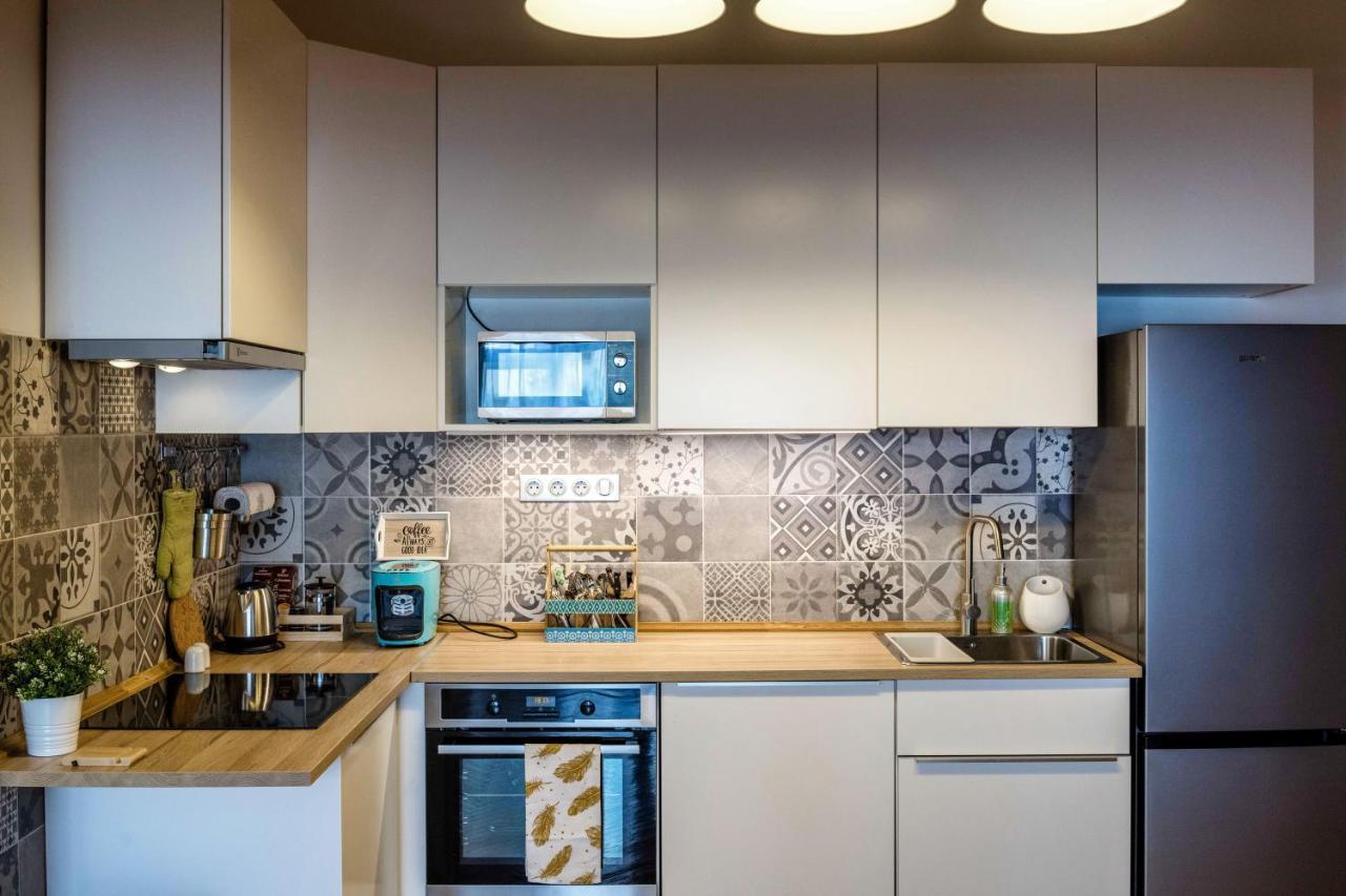 Spacious And Bright Family In The Inner City Apartment