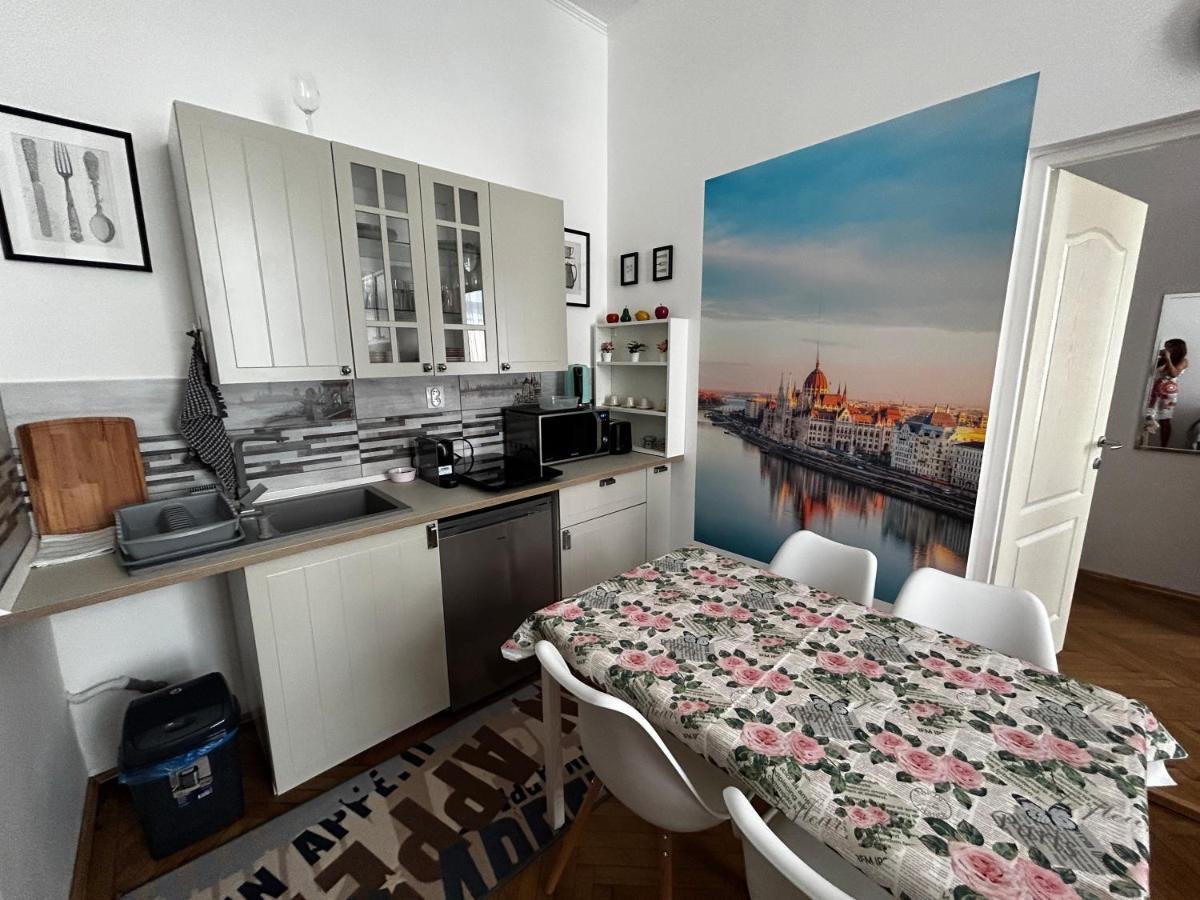 Margaret & Violet Apartments - Peaceful Stay Downtown * Budapest